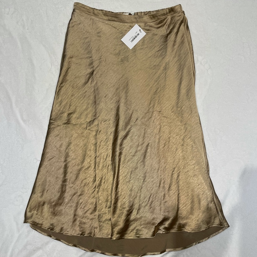 Satin Oak & Fort Skirt